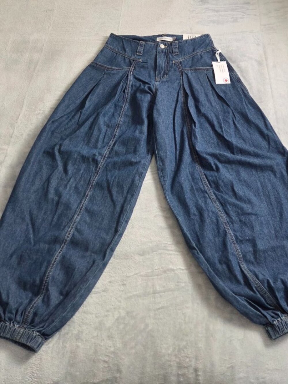 Torn by Ronny Kobo Premium Mid Rise Balloon Leg Ankle Jeans Womens Size 27 NWT